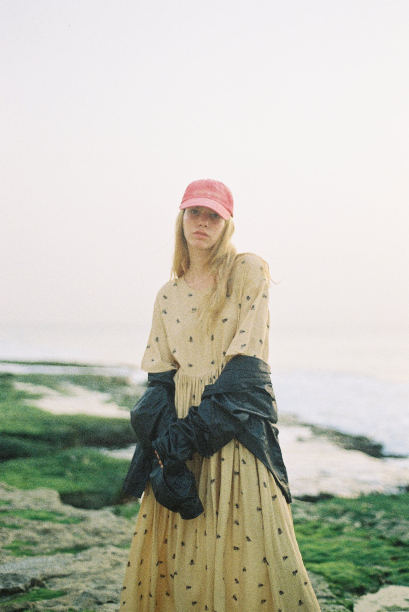 BEE RESORT DRESS PRE-ORDER