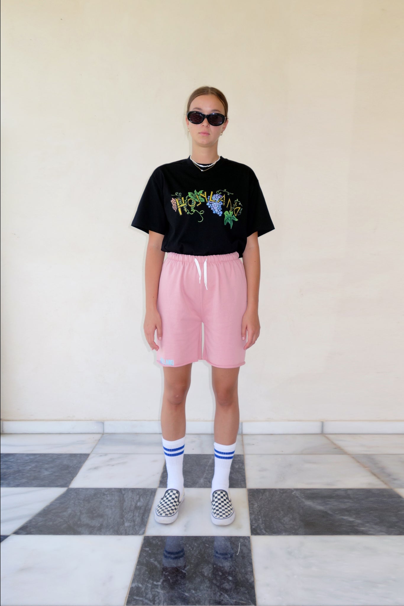 HOLY VINE T-SHIRT BLACK PRE-ORDER